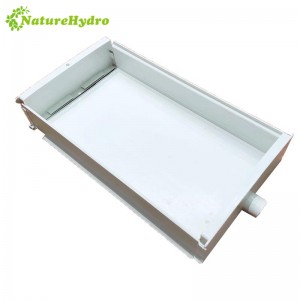 Fodder tray